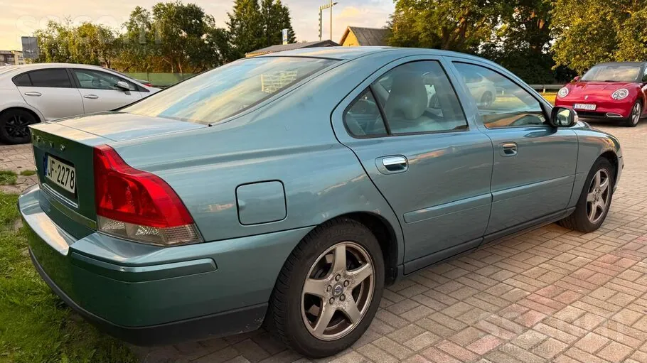 Volvo S60 2009 photo 3
