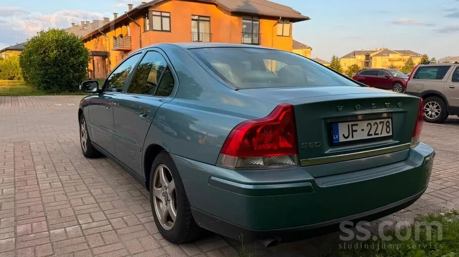 Volvo S60 2009 photo 4