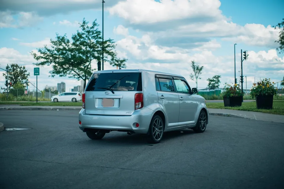 Scion Xb 2011 photo 3