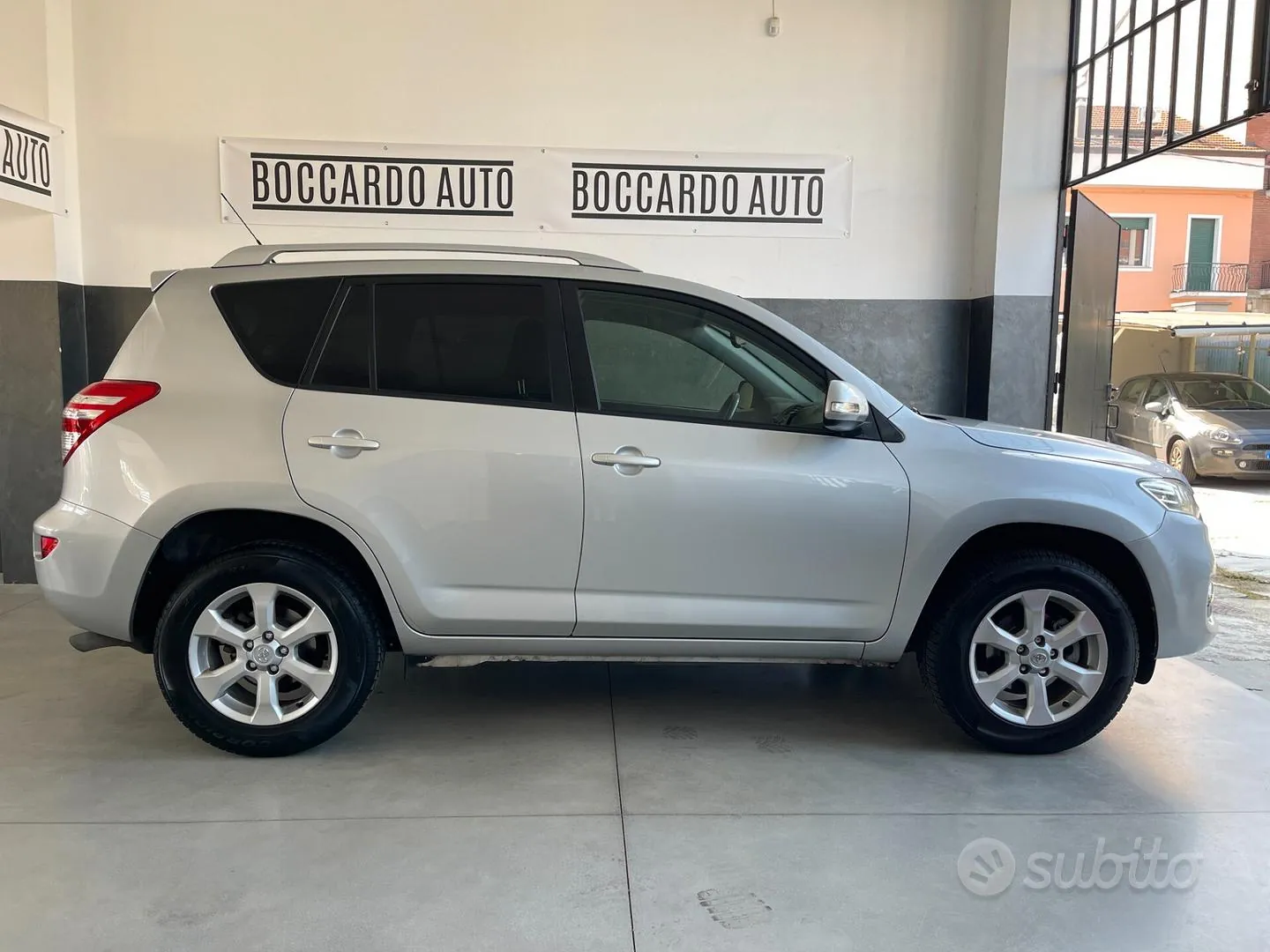 Toyota Rav4 2012 photo 3