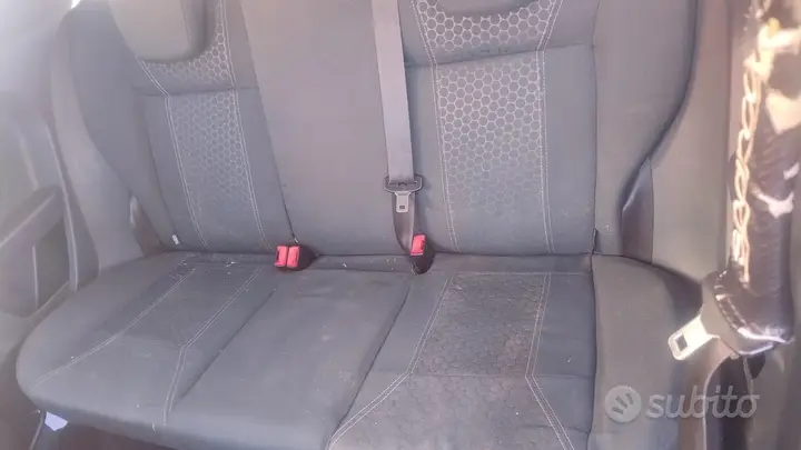 Ford Fiesta 2010 photo 5