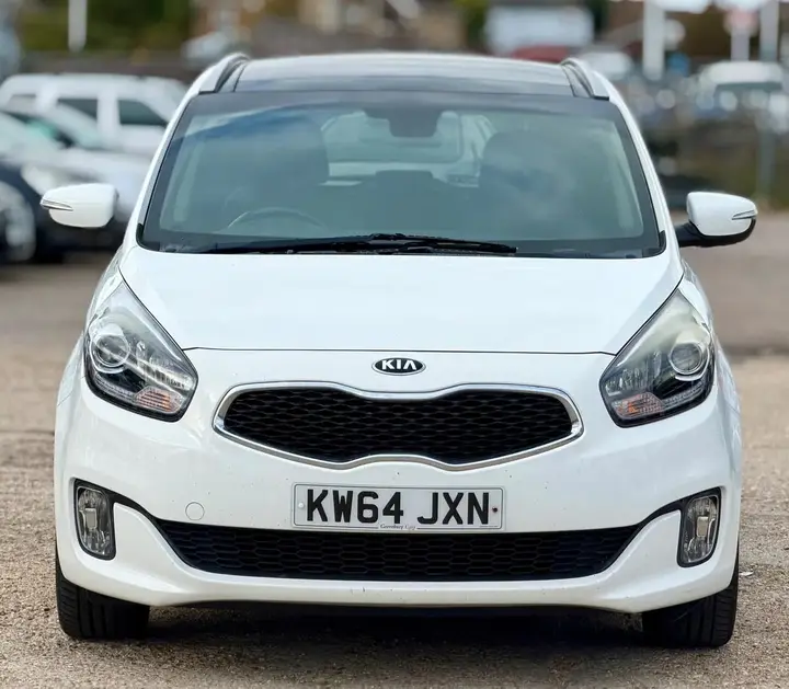 Kia Carens 2015 photo 2
