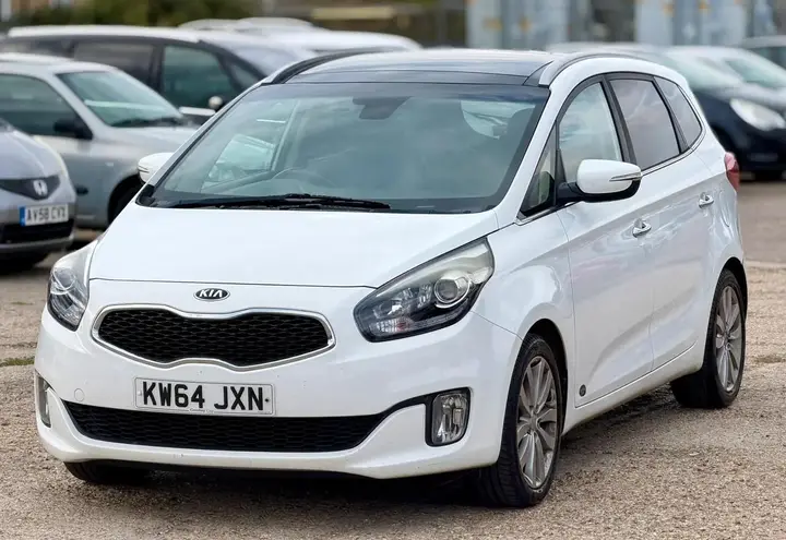 Kia Carens 2015 photo 3