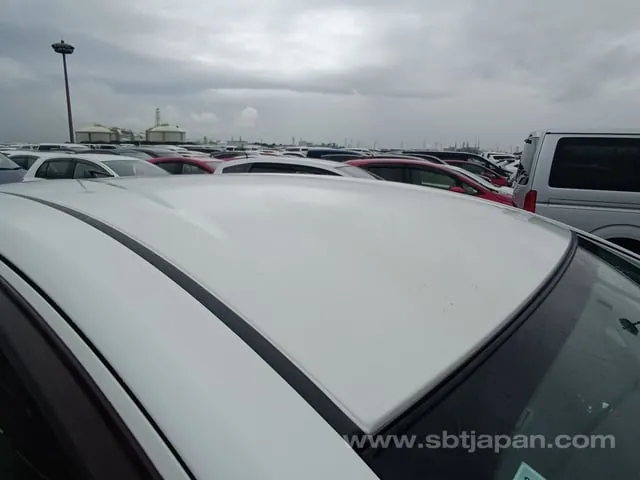 Nissan Note 2013 photo 5
