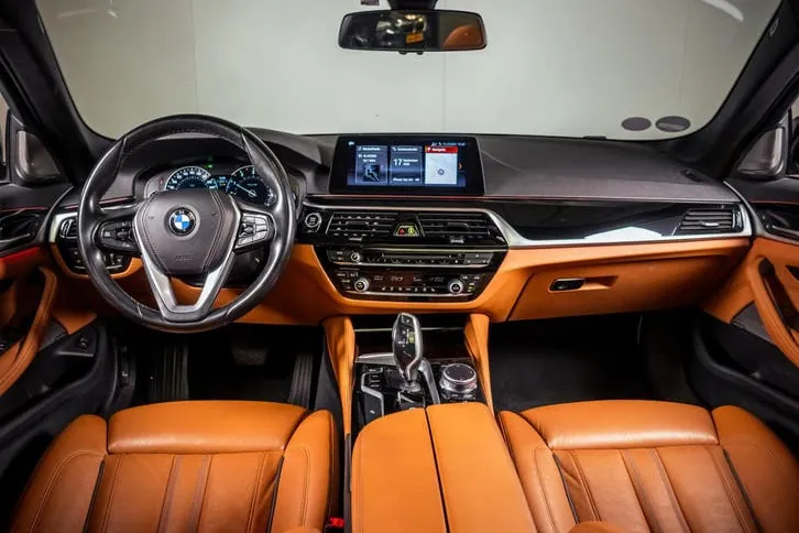 BMW 5 Series 2018 photo 3