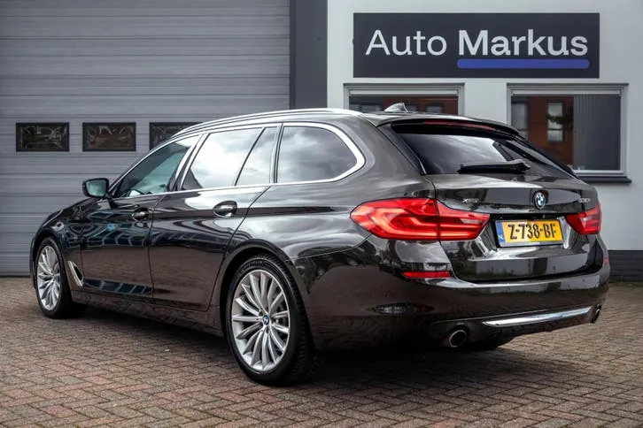 BMW 5 Series 2018 photo 2