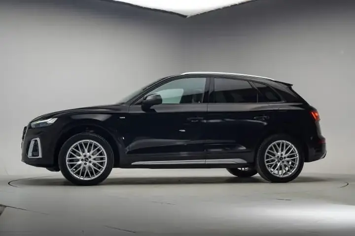 Audi Q5 2022 photo 2
