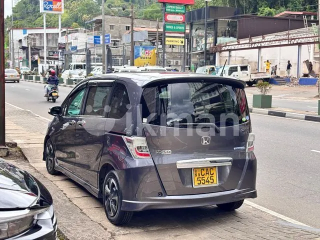 Honda Freed 2013 photo 3
