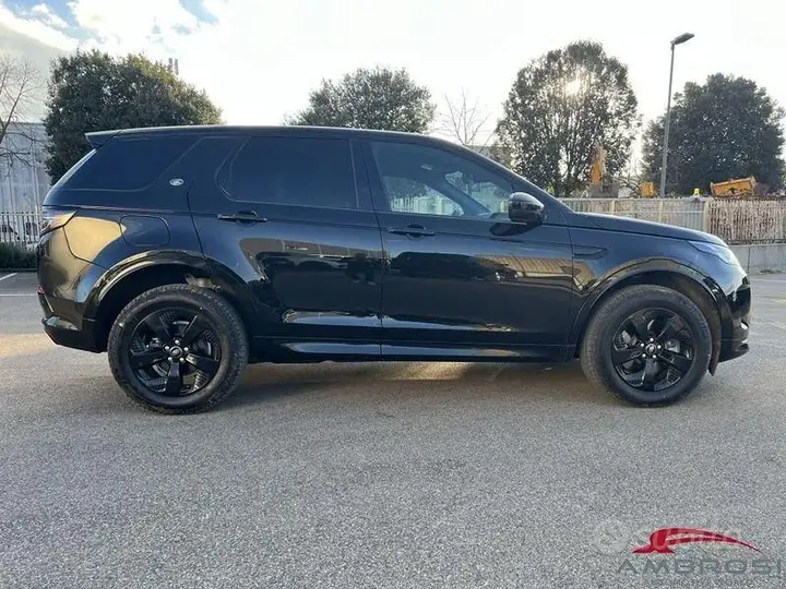 Land Rover Discovery Sport 2022 photo 2