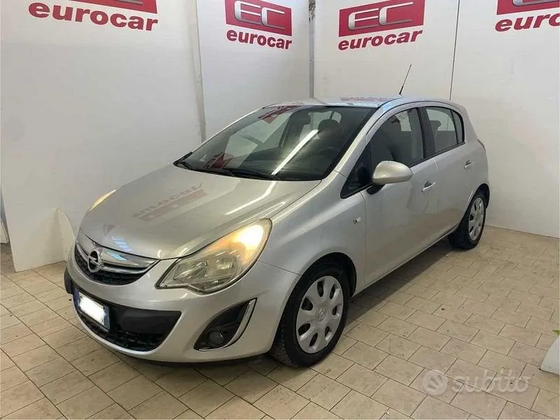 Opel Corsa 2011 photo 2