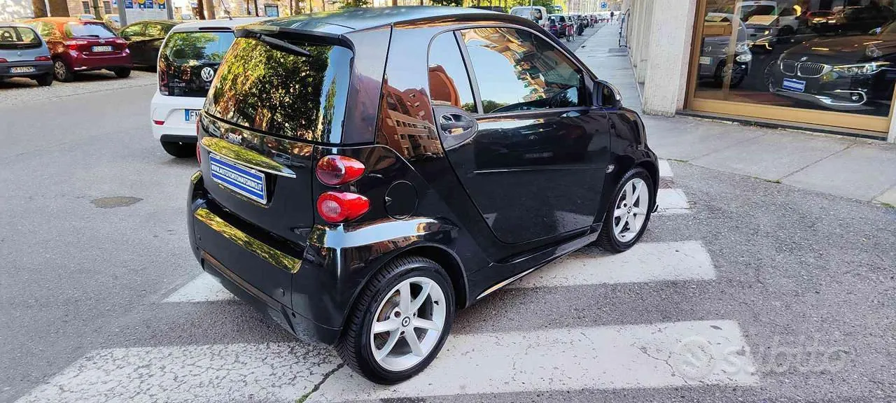 Smart Fortwo 2011 photo 4