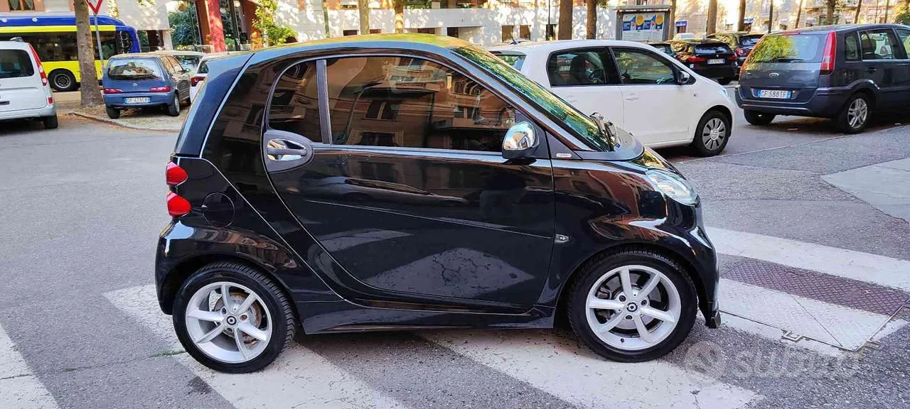 Smart Fortwo 2011 photo 3