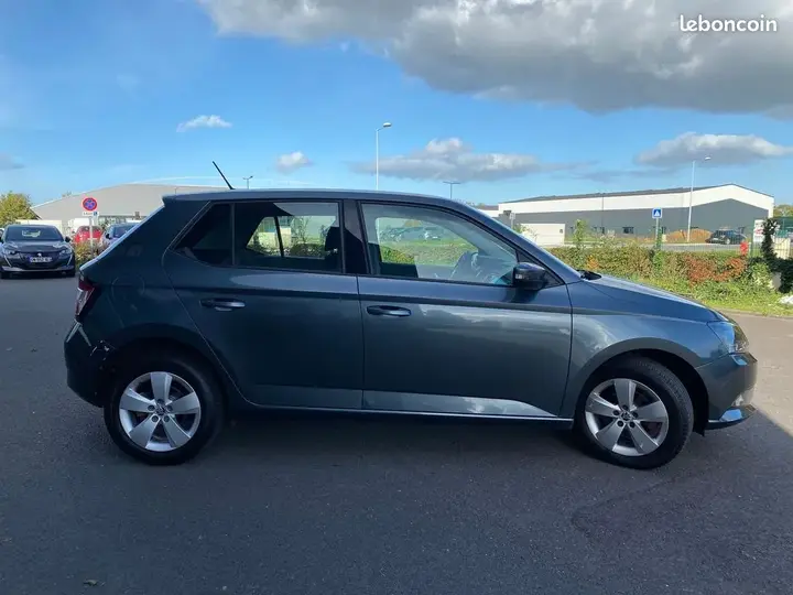 Skoda Fabia 2016 photo 4