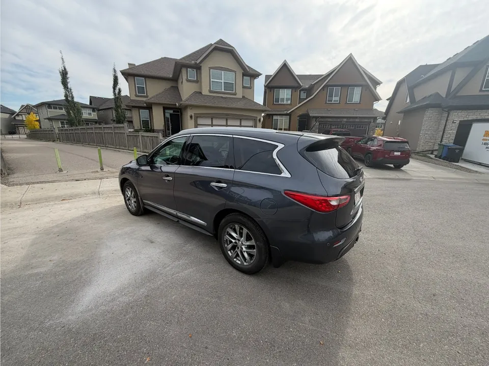 Infiniti Jx35 2013 photo 3