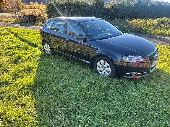 Audi A3 2011 photo 3