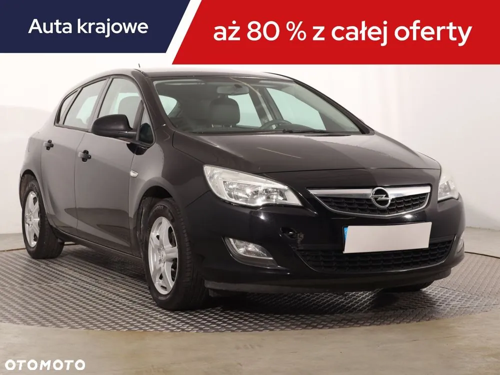 Opel Astra 2010 photo 2