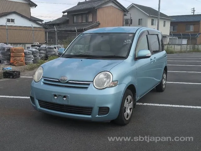 Toyota Sienta X 2008 photo 2