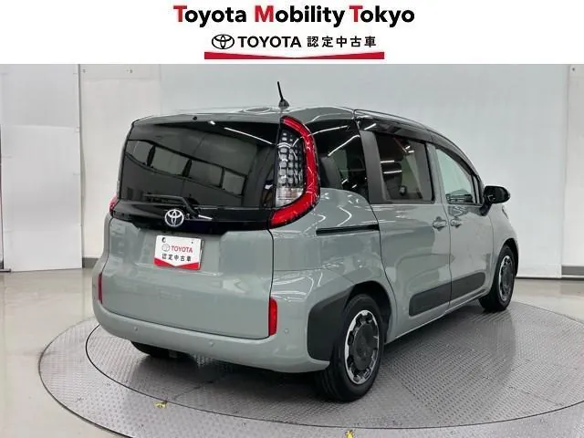 Toyota Sienta 2022 photo 4
