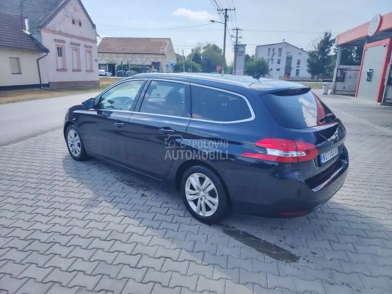 Peugeot 308 2015 photo 3