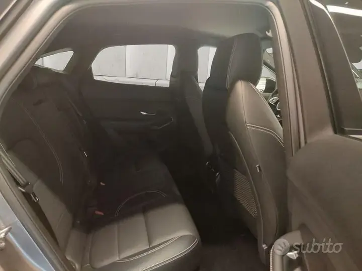 Jaguar E-Pace 2024 photo 5