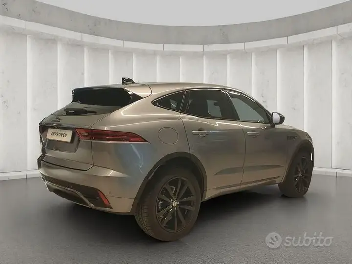 Jaguar E-Pace 2024 photo 2