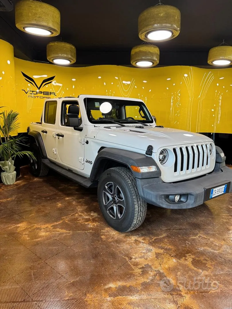 Jeep Wrangler Unlimited 2020 photo 2