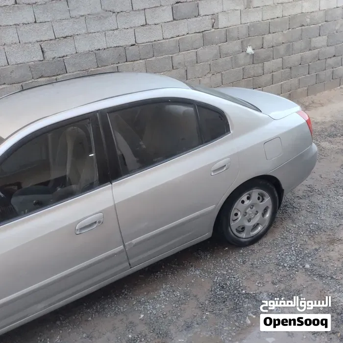 Hyundai Avante 2002 photo 2