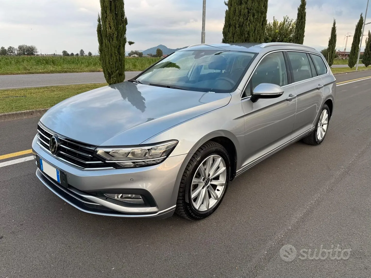 Volkswagen Passat 2023 photo 2
