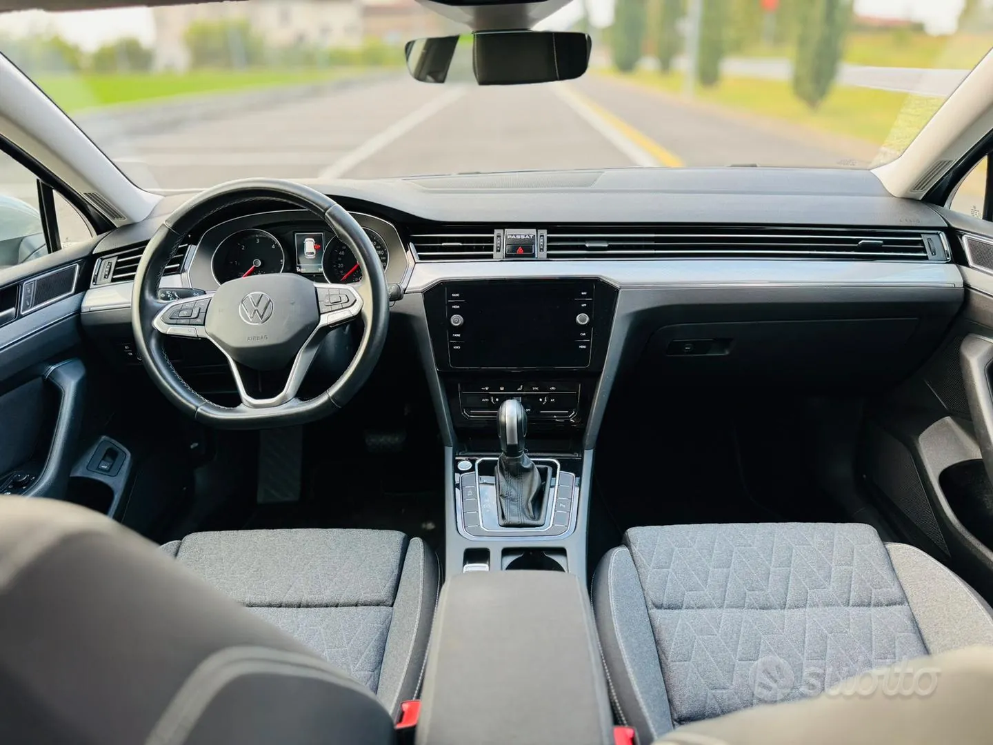 Volkswagen Passat 2023 photo 5