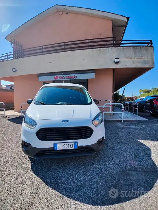 Ford Transit Courier 2022 photo 2