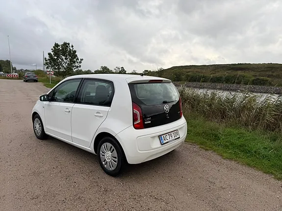 Volkswagen Up 2013 photo 4