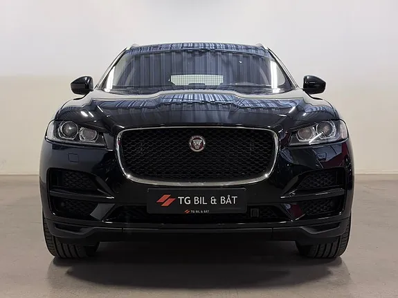Jaguar F-Pace 2017 photo 3
