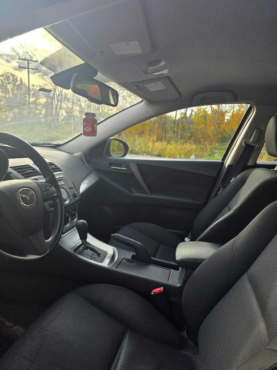 Mazda 3 2010 photo 4
