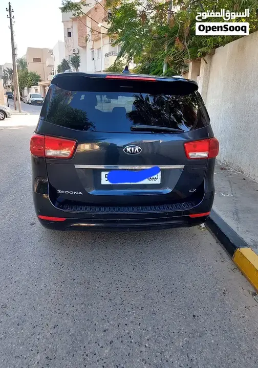 Kia Sedona 2016 photo 2