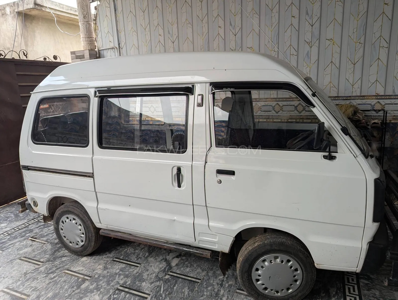 Suzuki Bolan