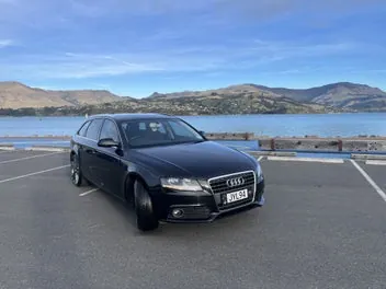 Audi A4 2010 photo 2