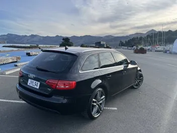 Audi A4 2010 photo 4