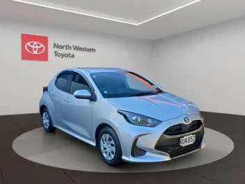 Toyota Yaris 2021 photo 2