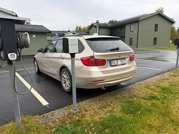 BMW 318D 2014 photo 3
