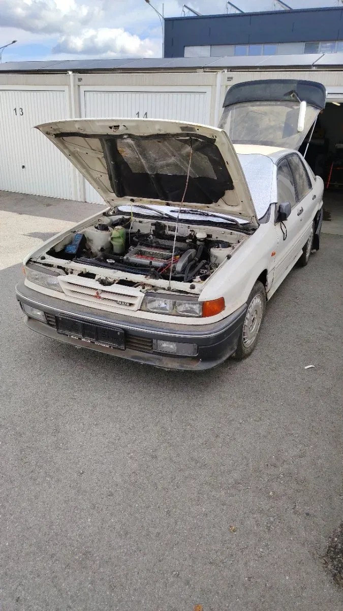 Mitsubishi Galant