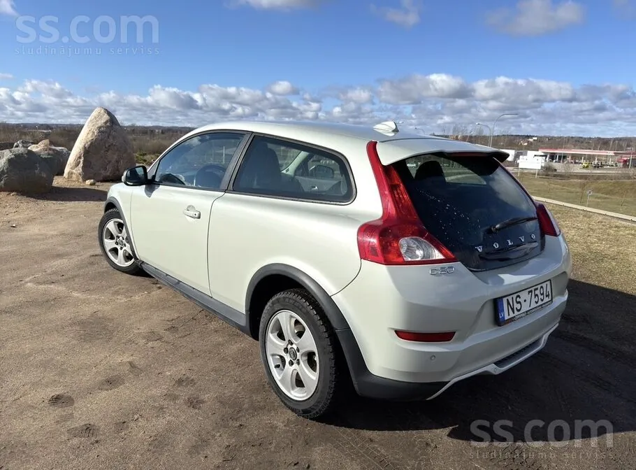 Volvo C30 2012 photo 4