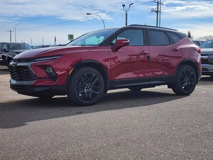 Chevrolet Blazer 2026 photo 2