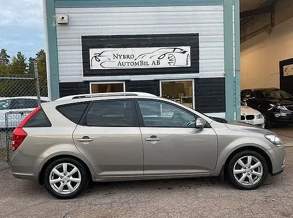 Kia Ceed 2011 photo 2