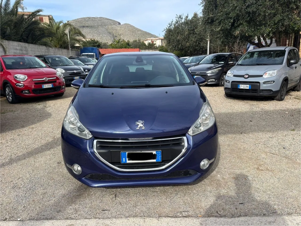 Peugeot 208 2015 photo 2