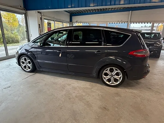 Ford S-Max 2012 photo 3