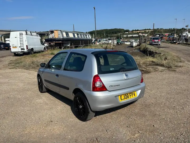 Renault Clio 2008 photo 5