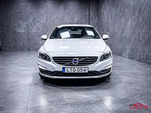 Volvo V60 2015 photo 2