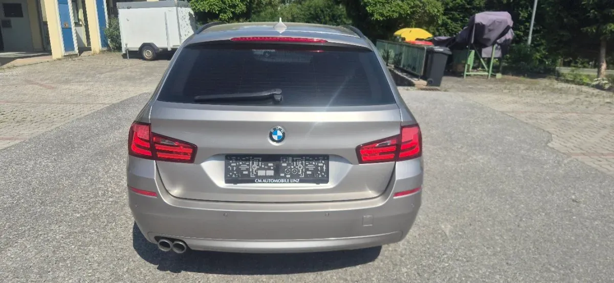 BMW 5 Series 2011 photo 3