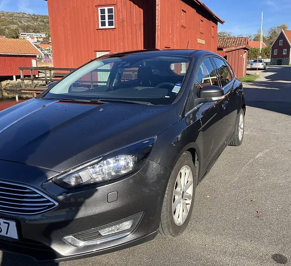 Ford Focus 2018 photo 2