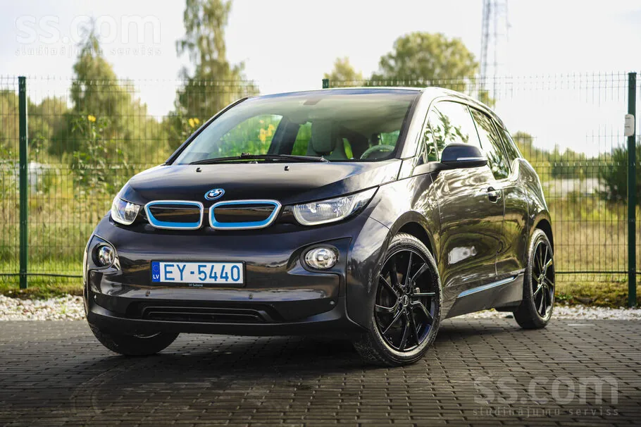 BMW I3